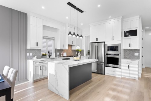 2472 Glenwood Avenue, Port Coquitlam, BC 