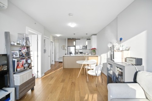 1007-6951 Elmbridge Way, Richmond, BC 