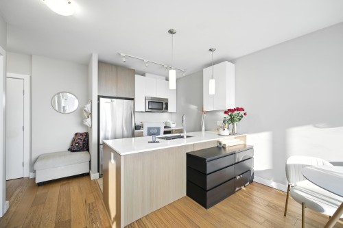 1007-6951 Elmbridge Way, Richmond, BC 