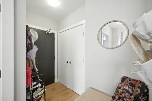 1007-6951 Elmbridge Way, Richmond, BC 