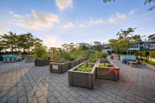 1007-6951 Elmbridge Way, Richmond, BC 