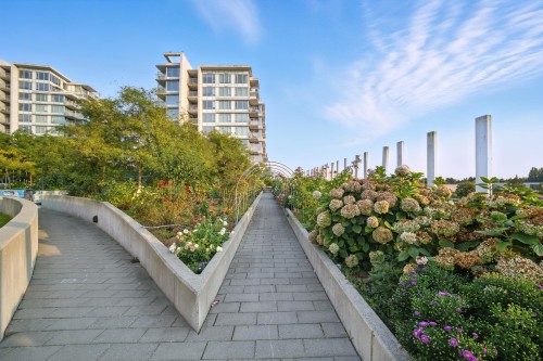 1007-6951 Elmbridge Way, Richmond, BC 