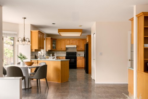 3300 River Road, Richmond, BC 