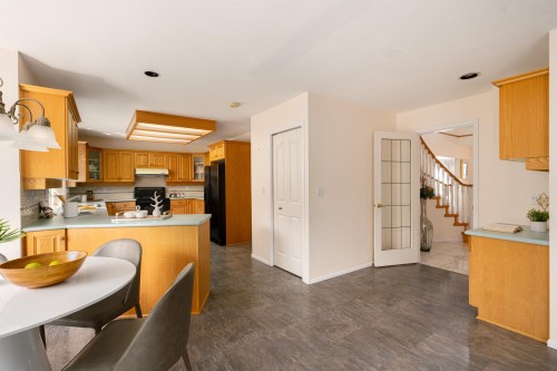 3300 River Road, Richmond, BC 