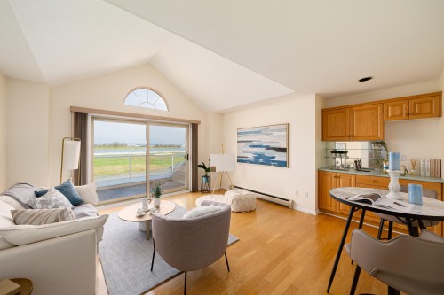 3300 River Road, Richmond, BC 