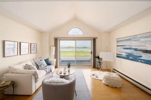 3300 River Road, Richmond, BC 