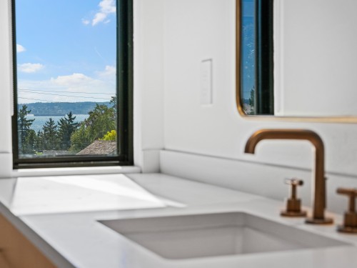 4701 Piccadilly South Road, West Vancouver, BC 