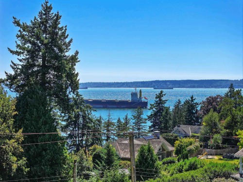 4701 Piccadilly South Road, West Vancouver, BC 