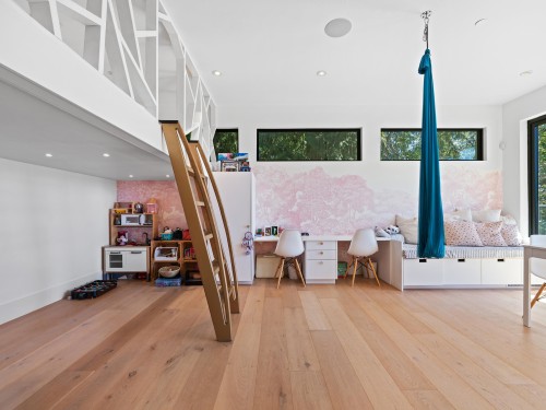 4701 Piccadilly South Road, West Vancouver, BC 