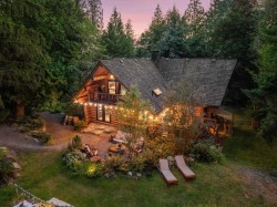 11820 285 Street  Maple Ridge, BC V2W 1L9