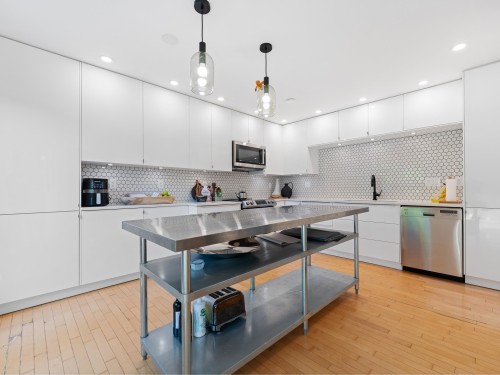 2343 7Th Avenue W, Vancouver, BC 