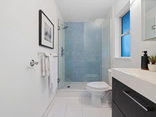 2343 7Th Avenue W, Vancouver, BC 