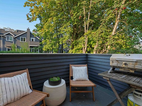 2343 7Th Avenue W, Vancouver, BC 