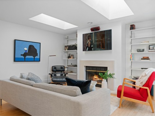 2343 7Th Avenue W, Vancouver, BC 