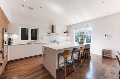 4698 11Th Avenue W, Vancouver, BC 