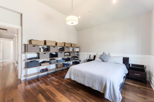 4698 11Th Avenue W, Vancouver, BC 