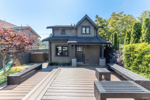 4698 11Th Avenue W, Vancouver, BC 