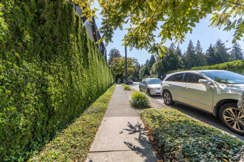 4698 11Th Avenue W, Vancouver, BC 