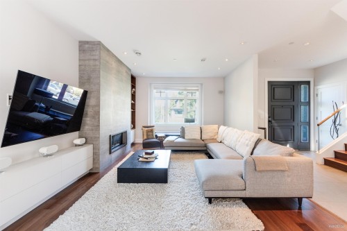 4698 11Th Avenue W, Vancouver, BC 