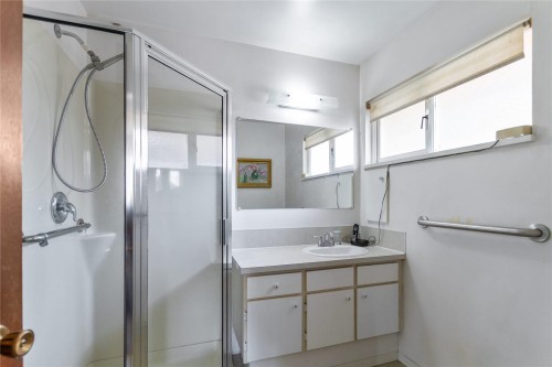 1728 Westover Road, North Vancouver, BC 