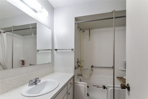 1728 Westover Road, North Vancouver, BC 