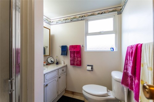 1728 Westover Road, North Vancouver, BC 