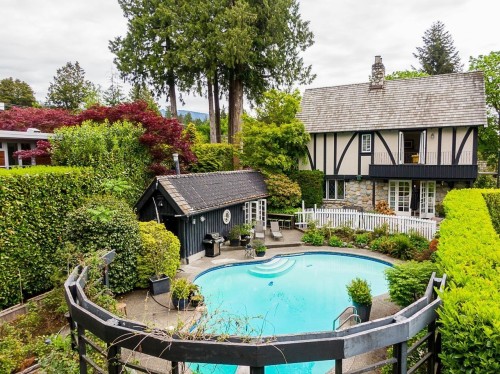 1850 Mathers Avenue, West Vancouver, BC 