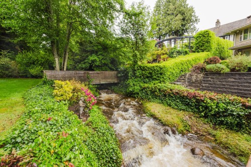 1850 Mathers Avenue, West Vancouver, BC 