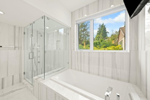 4623 4Th Avenue W, Vancouver, BC 