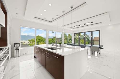 4623 4Th Avenue W, Vancouver, BC 