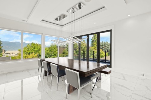 4623 4Th Avenue W, Vancouver, BC 