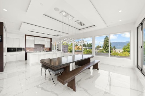 4623 4Th Avenue W, Vancouver, BC 