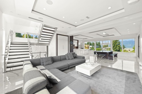 4623 4Th Avenue W, Vancouver, BC 