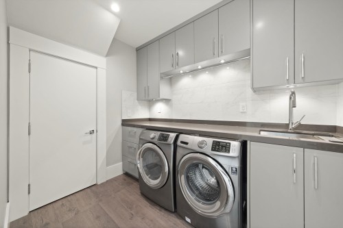 4623 4Th Avenue W, Vancouver, BC 