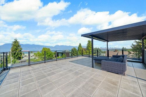 4623 4Th Avenue W, Vancouver, BC 