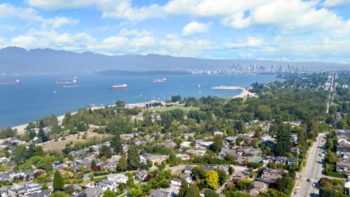 4623 4Th Avenue W, Vancouver, BC 