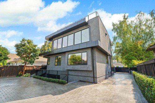 4623 4Th Avenue W, Vancouver, BC 