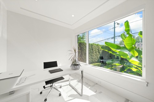 4623 4Th Avenue W, Vancouver, BC 