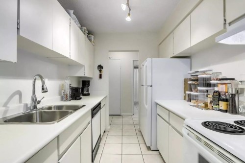 1304-2020 Fullerton Avenue, North Vancouver, BC 