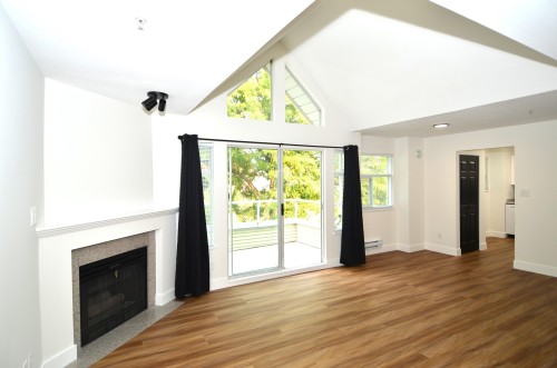 404-3638 Rae Avenue, Vancouver, BC 