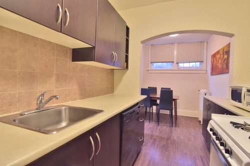 18-935 Jervis Street, Vancouver, BC 