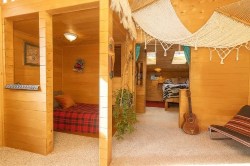 26 Brighton Beach, North Vancouver, BC 