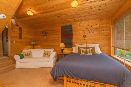 26 Brighton Beach, North Vancouver, BC 