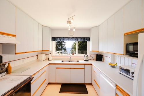 1238 Gower Point Road, Gibsons, BC 