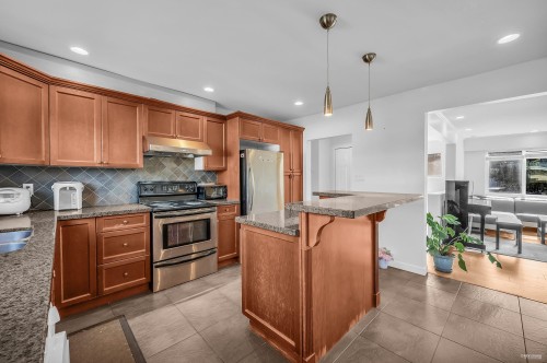 818 Seymour Drive, Coquitlam, BC 