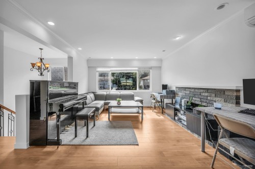 818 Seymour Drive, Coquitlam, BC 