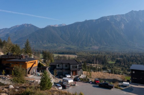 1602 Sisqa Peak Drive, Pemberton, BC 