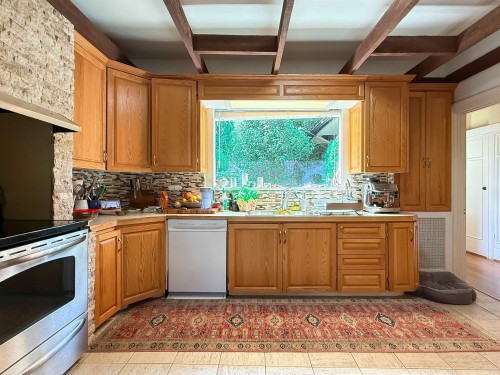 1564 26Th Avenue W, Vancouver, BC 