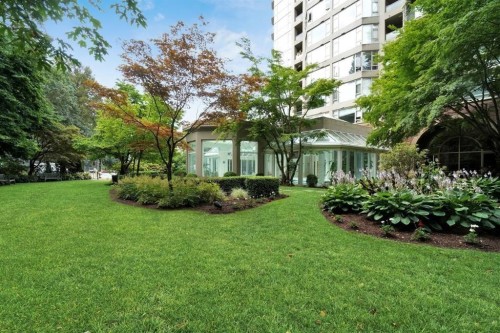 205-1327 Keith Road E, North Vancouver, BC 