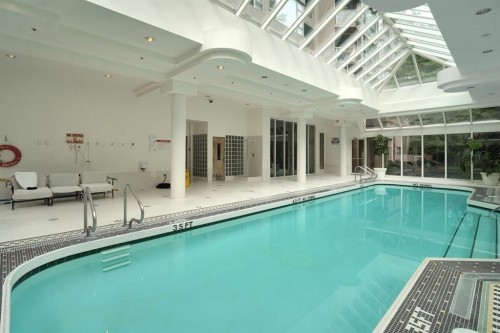 205-1327 Keith Road E, North Vancouver, BC 